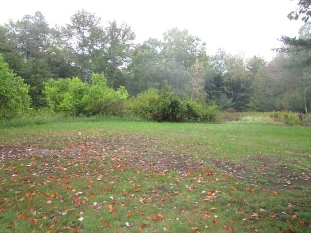 61 Bay Road Bowdoinham ME 04008