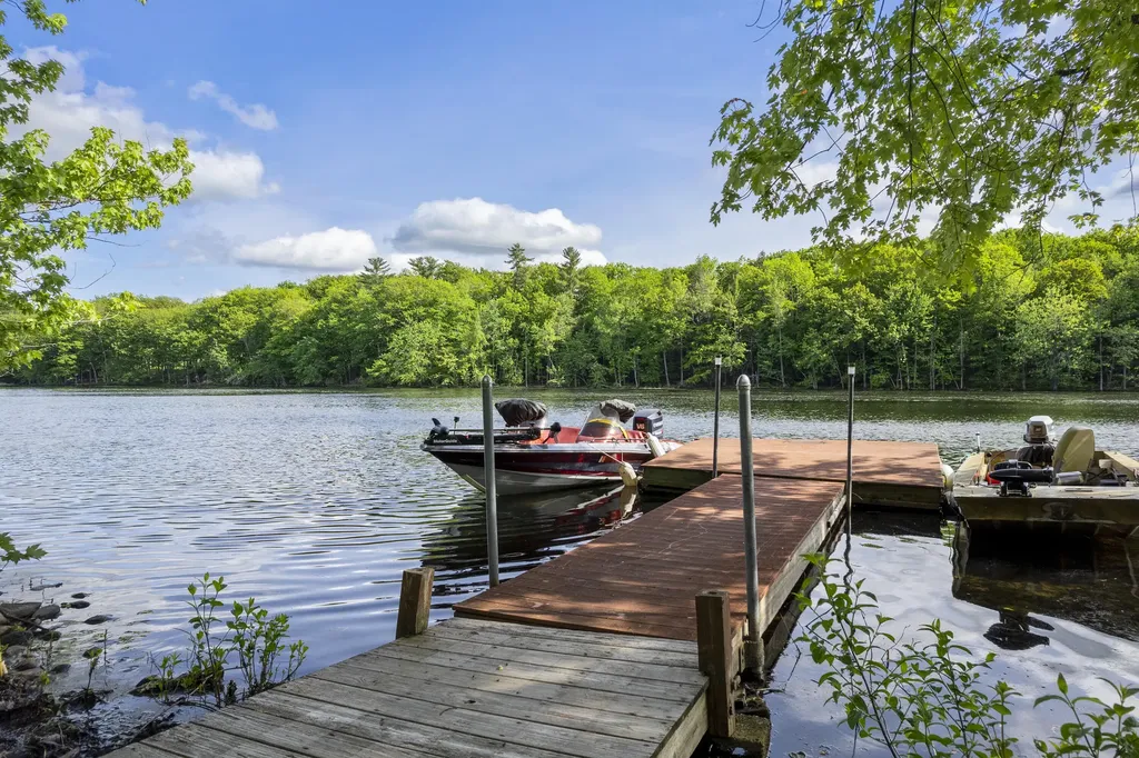 107 Woodland Drive West Gardiner ME 04345