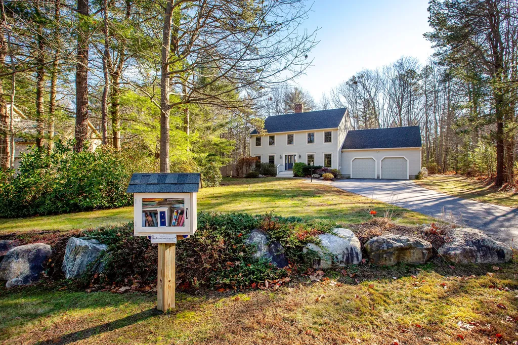 26 Beech Drive Brunswick ME 04011