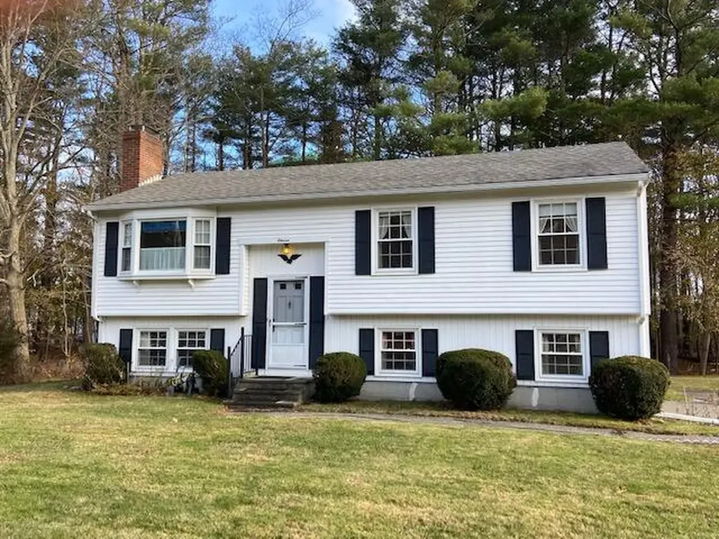 11 Huckins Avenue York ME 03909