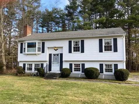 11 Huckins Avenue York ME 03909