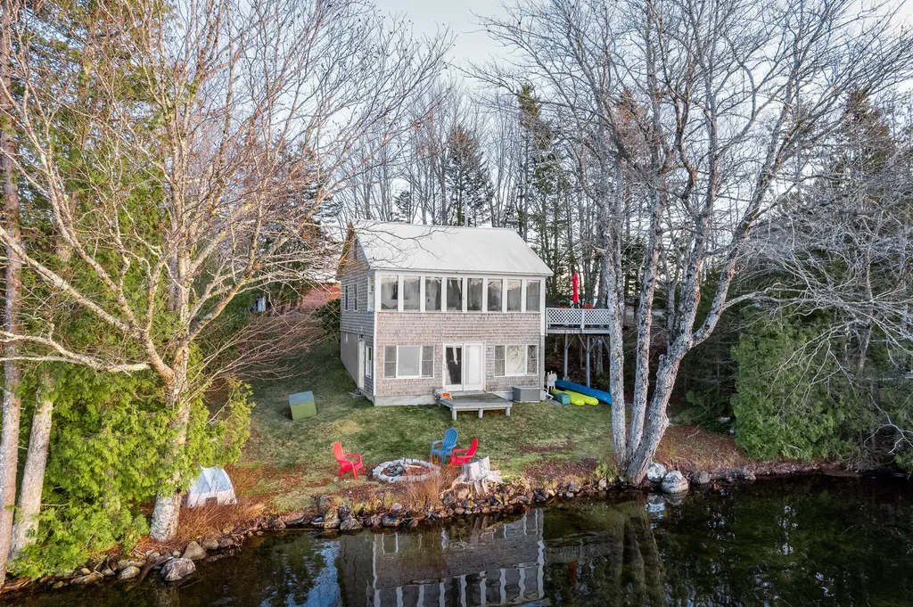 15 Hopkins Lane Whiting ME 04691