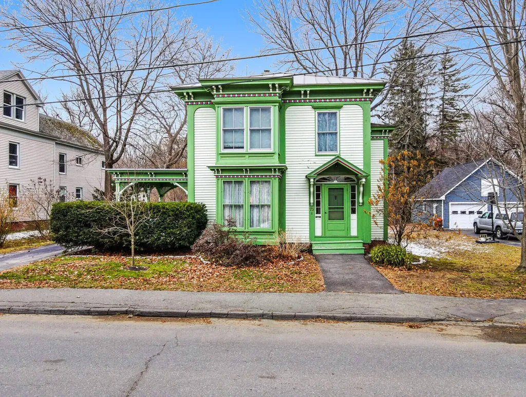 73 High Street Fairfield ME 04937