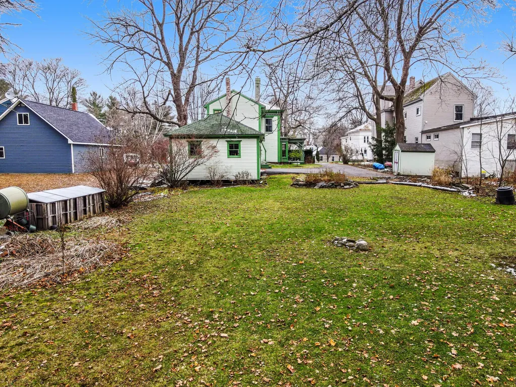 73 High Street Fairfield ME 04937