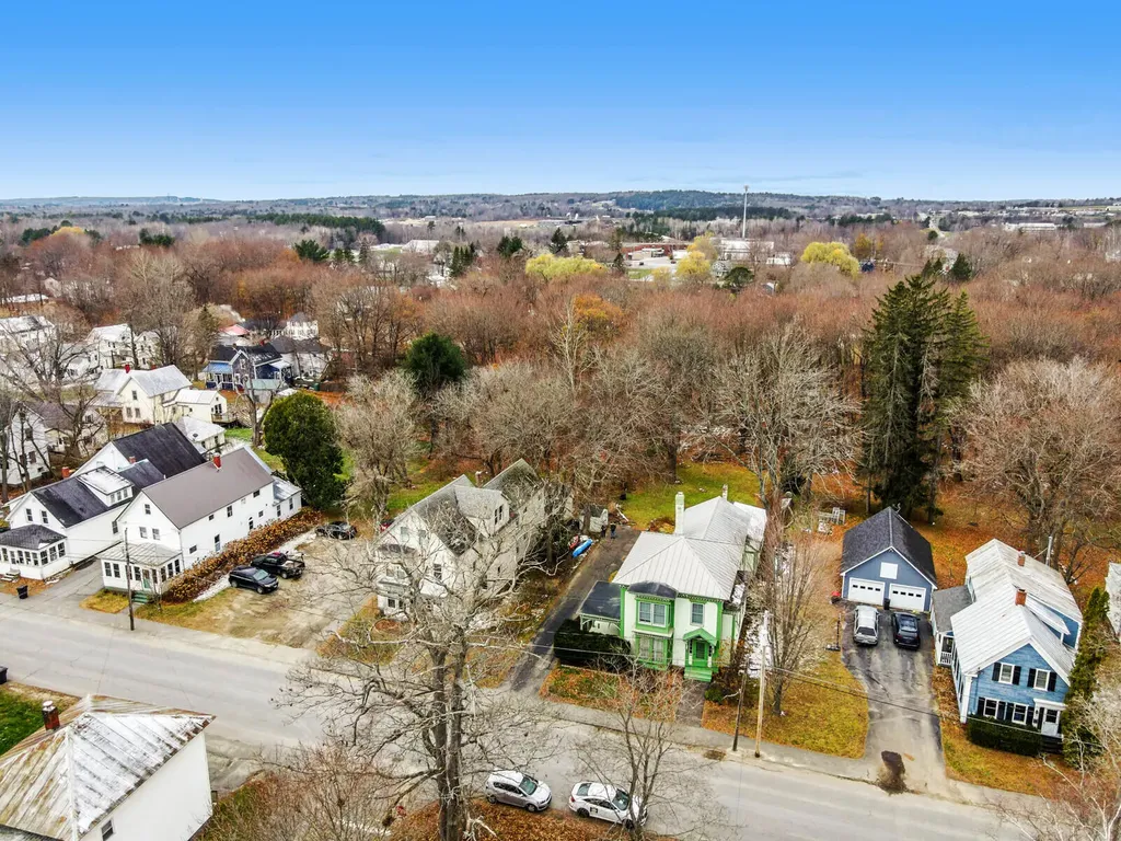 73 High Street Fairfield ME 04937