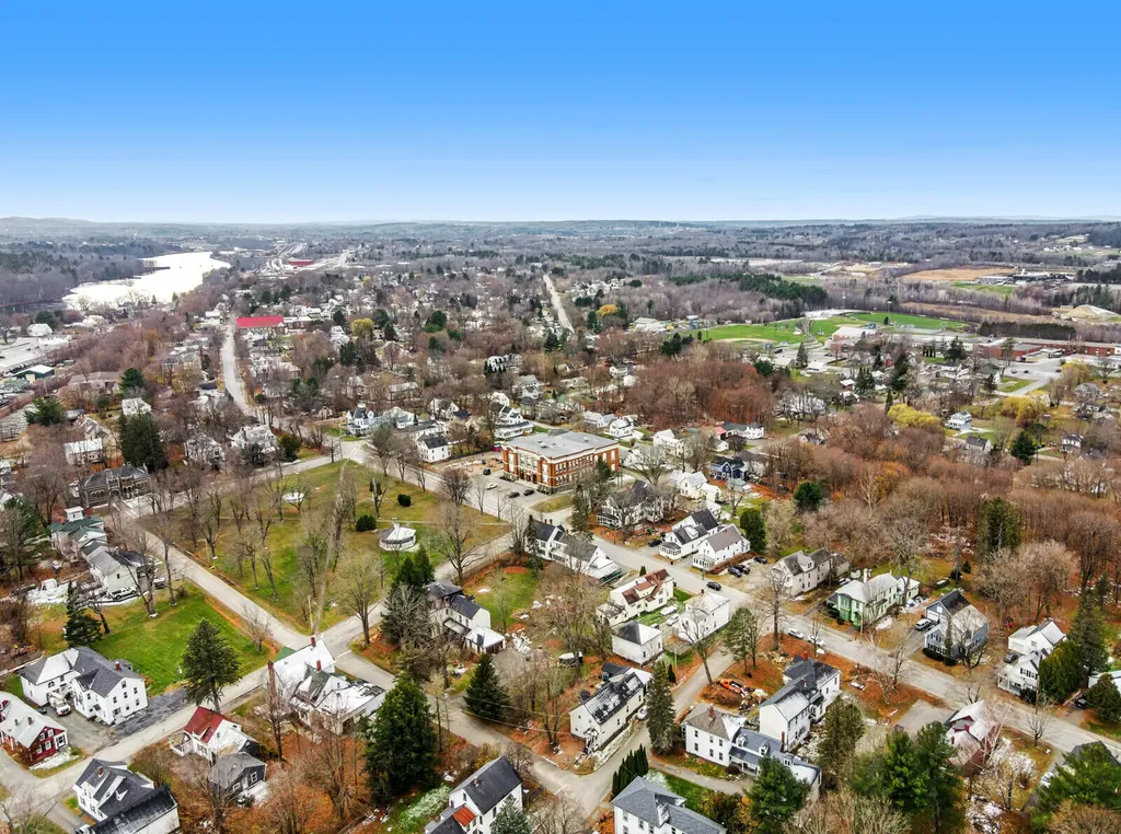73 High Street Fairfield ME 04937