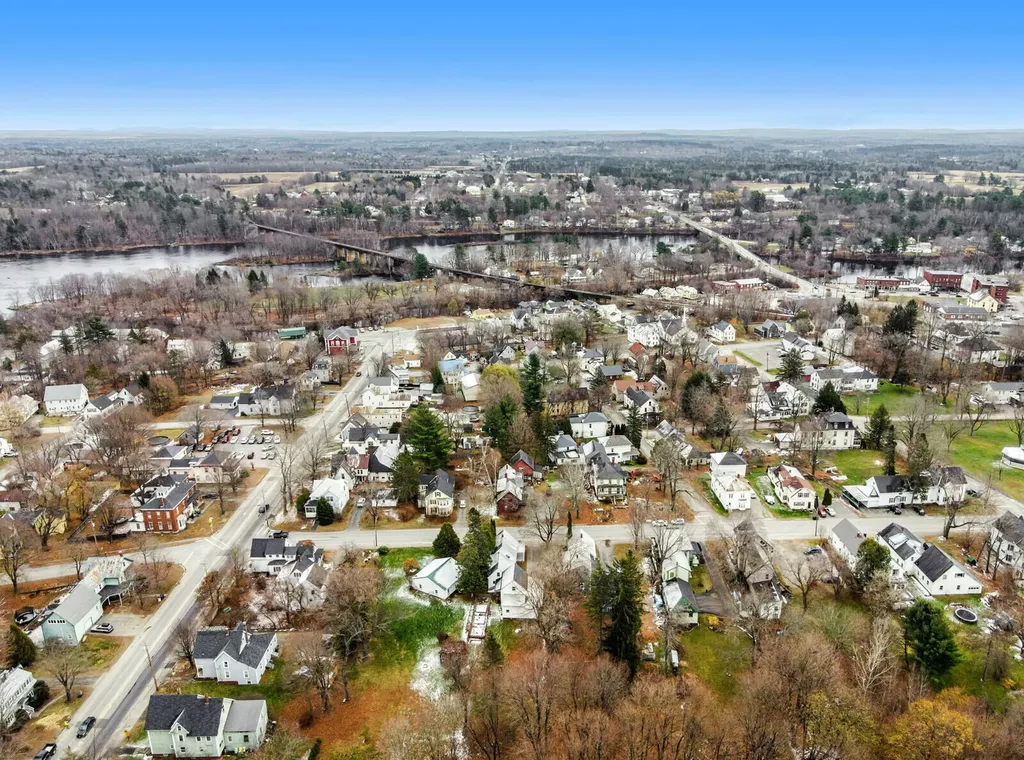 73 High Street Fairfield ME 04937