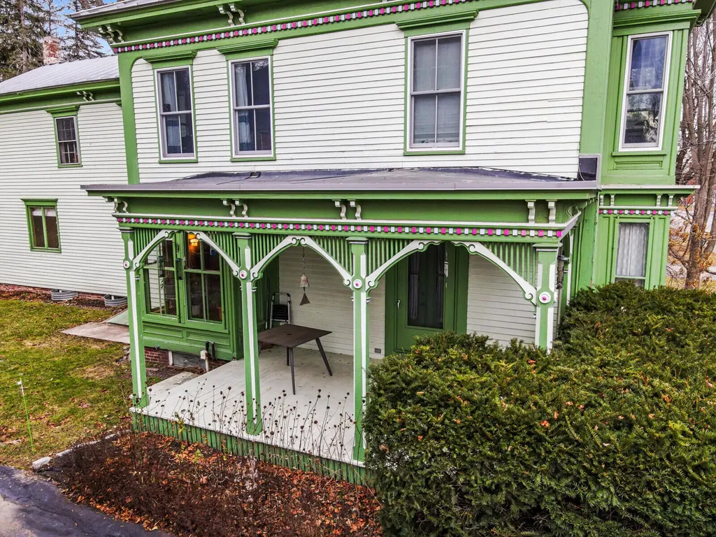 73 High Street Fairfield ME 04937