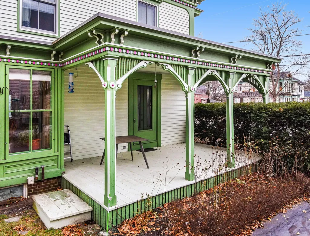 73 High Street Fairfield ME 04937