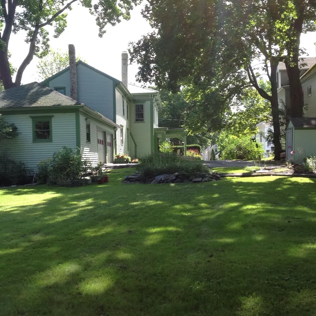 73 High Street Fairfield ME 04937