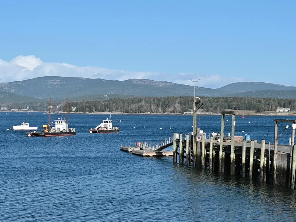 000 Seawall Map/lot 17/11-04 Southwest Harbor ME 04679