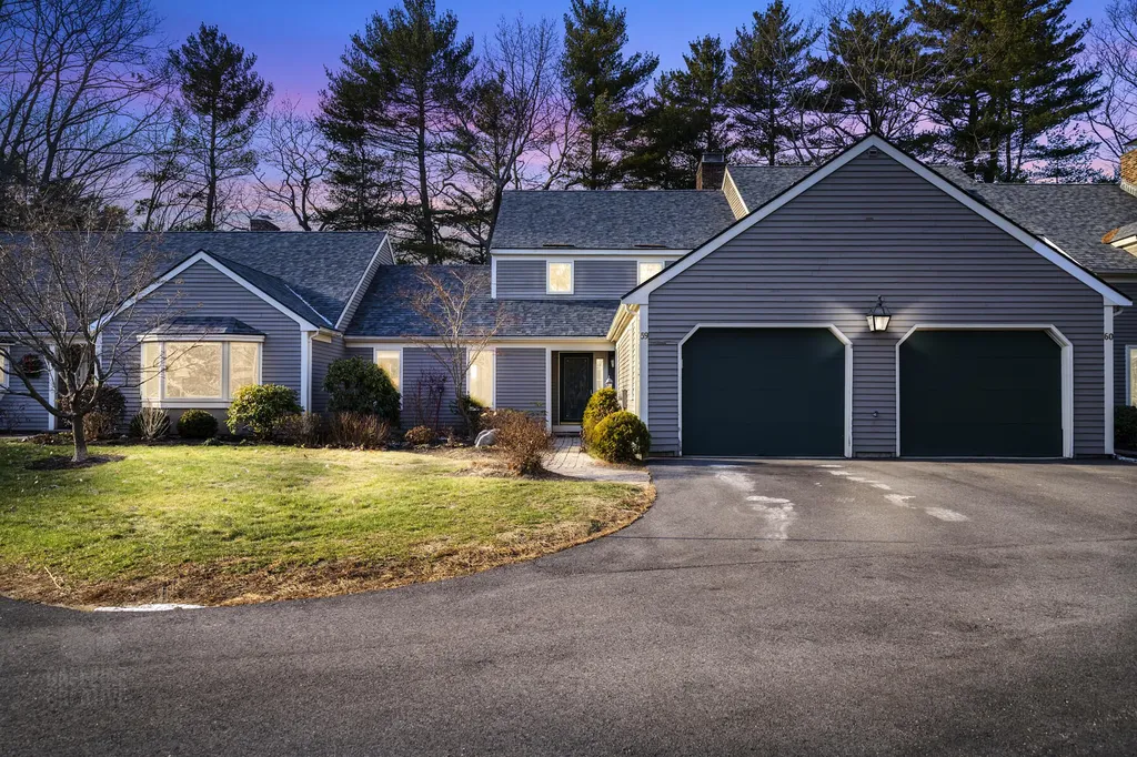 59 Foreside Commons Road Falmouth ME 04105