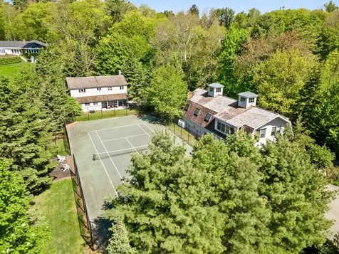 153 Foreside Road Falmouth ME 04105