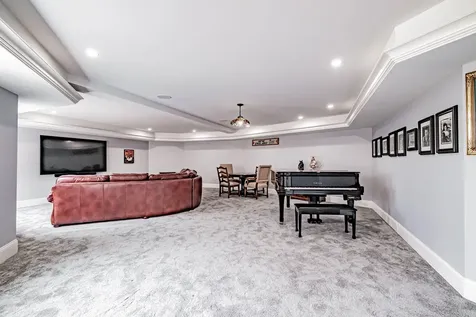 153 Foreside Road Falmouth ME 04105
