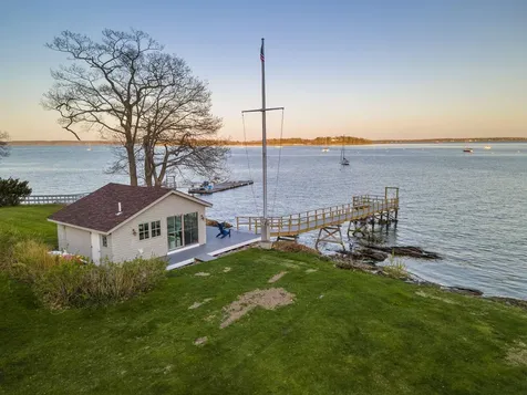 153 Foreside Road Falmouth ME 04105