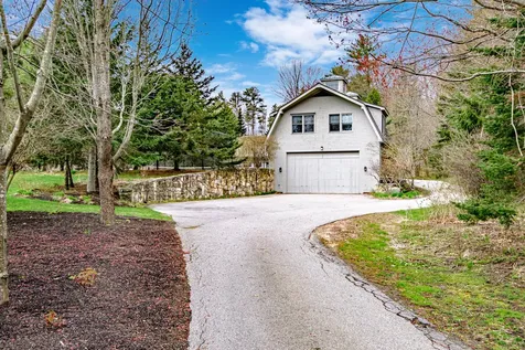 153 Foreside Road Falmouth ME 04105