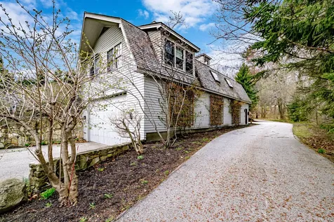153 Foreside Road Falmouth ME 04105