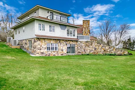 153 Foreside Road Falmouth ME 04105