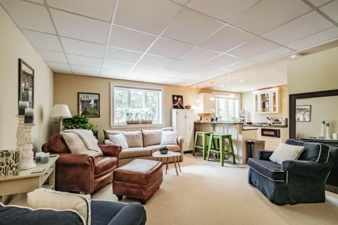 153 Foreside Road Falmouth ME 04105