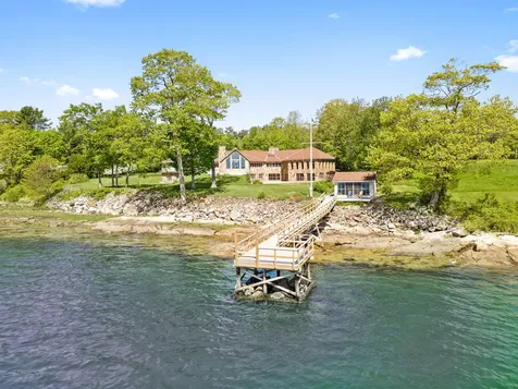 153 Foreside Road Falmouth ME 04105