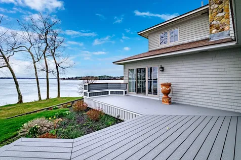 153 Foreside Road Falmouth ME 04105