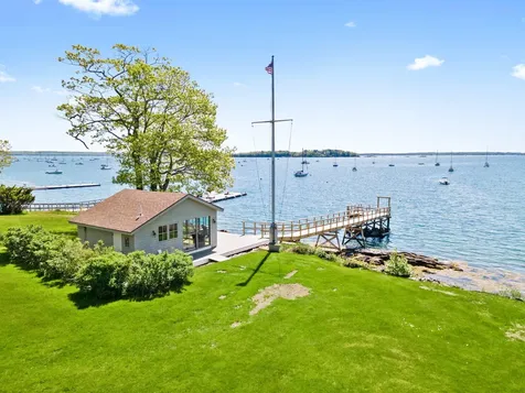 153 Foreside Road Falmouth ME 04105