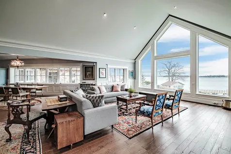153 Foreside Road Falmouth ME 04105