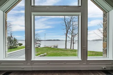 153 Foreside Road Falmouth ME 04105