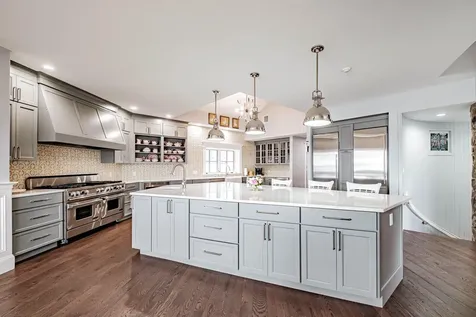 153 Foreside Road Falmouth ME 04105