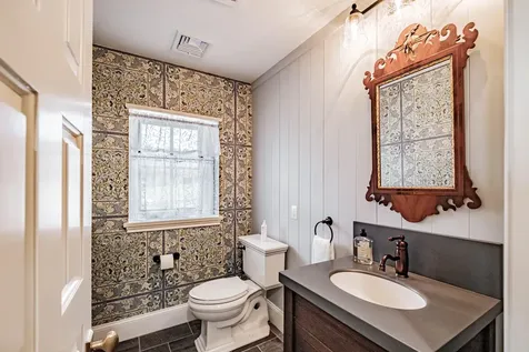 153 Foreside Road Falmouth ME 04105