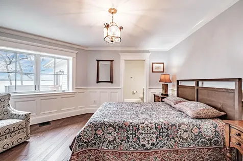 153 Foreside Road Falmouth ME 04105