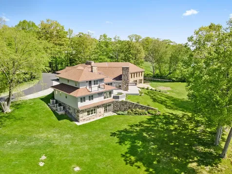 153 Foreside Road Falmouth ME 04105