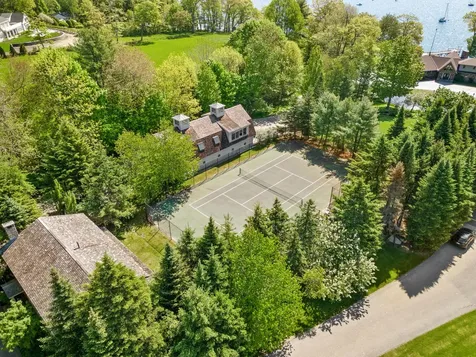 153 Foreside Road Falmouth ME 04105