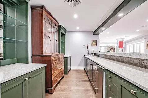 153 Foreside Road Falmouth ME 04105
