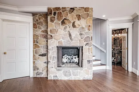 153 Foreside Road Falmouth ME 04105