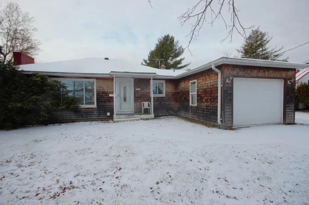 174 Howard Street Bangor ME 04401