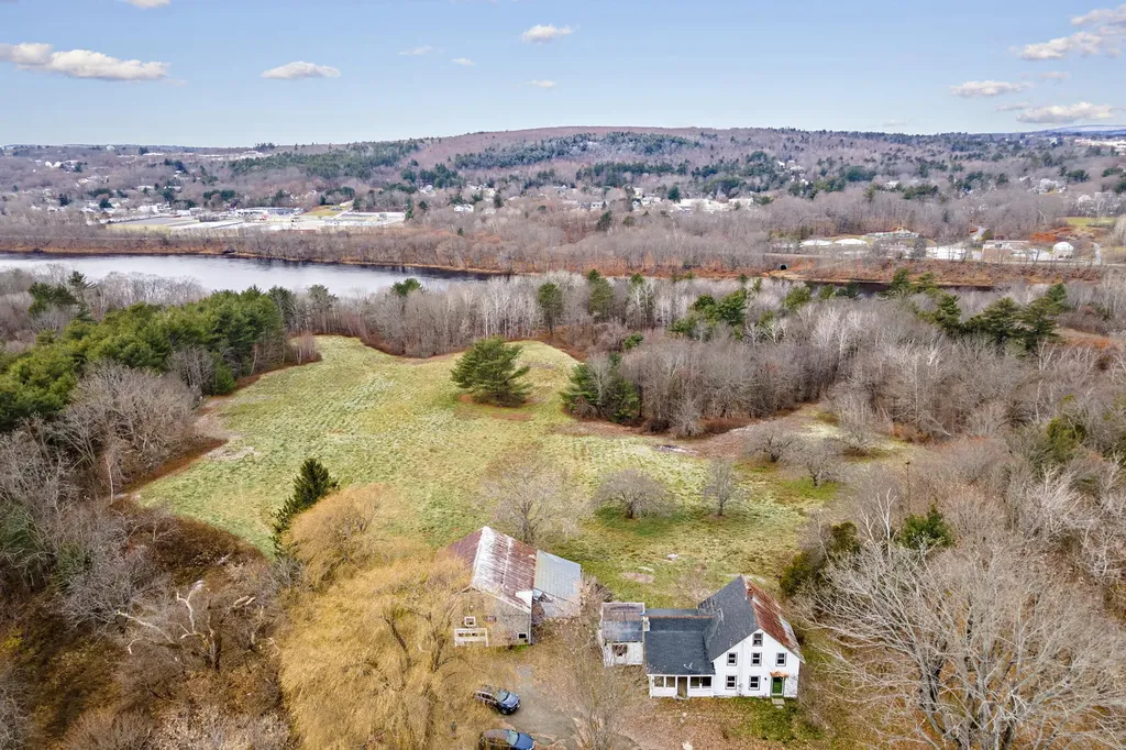 48 Kelton Road Augusta ME 04330