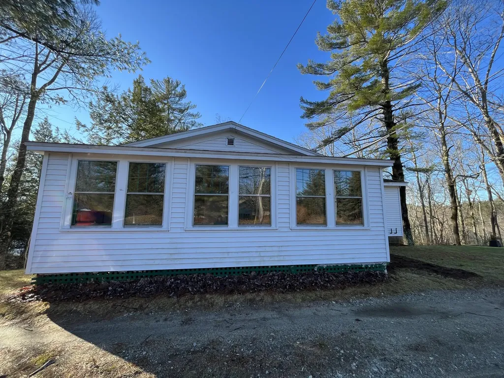1028 Lewiston Road Topsham ME 04086