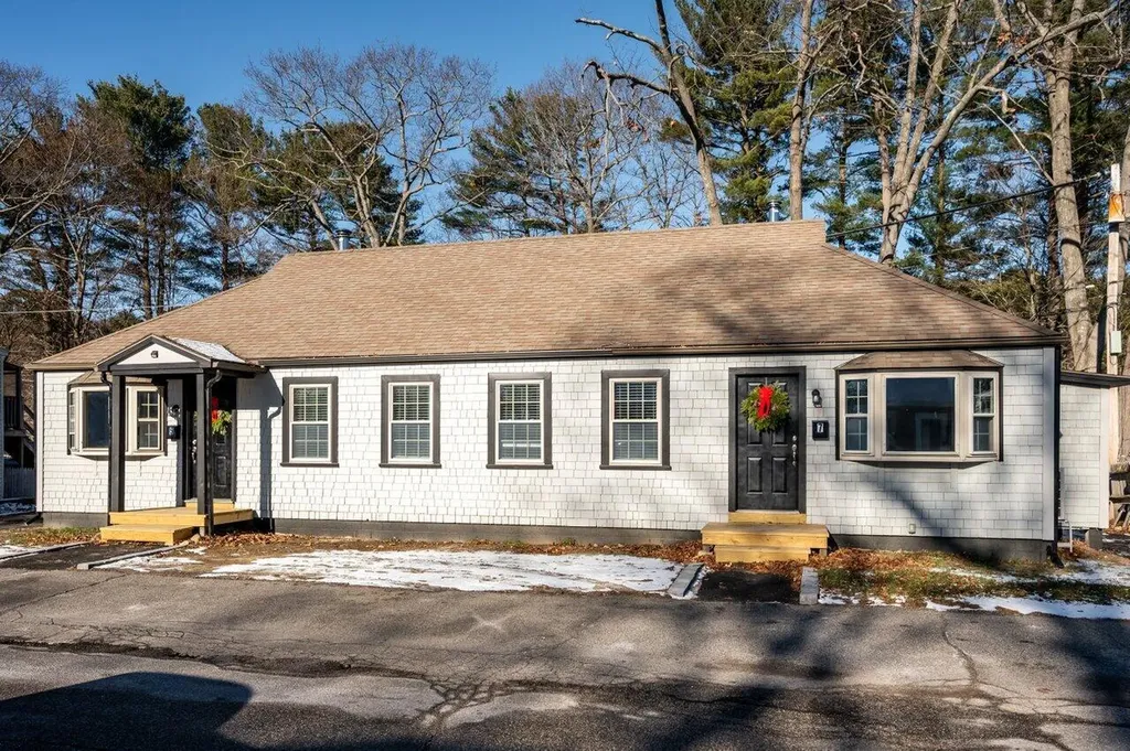 5-7 Macdougal Street Kittery ME 03904