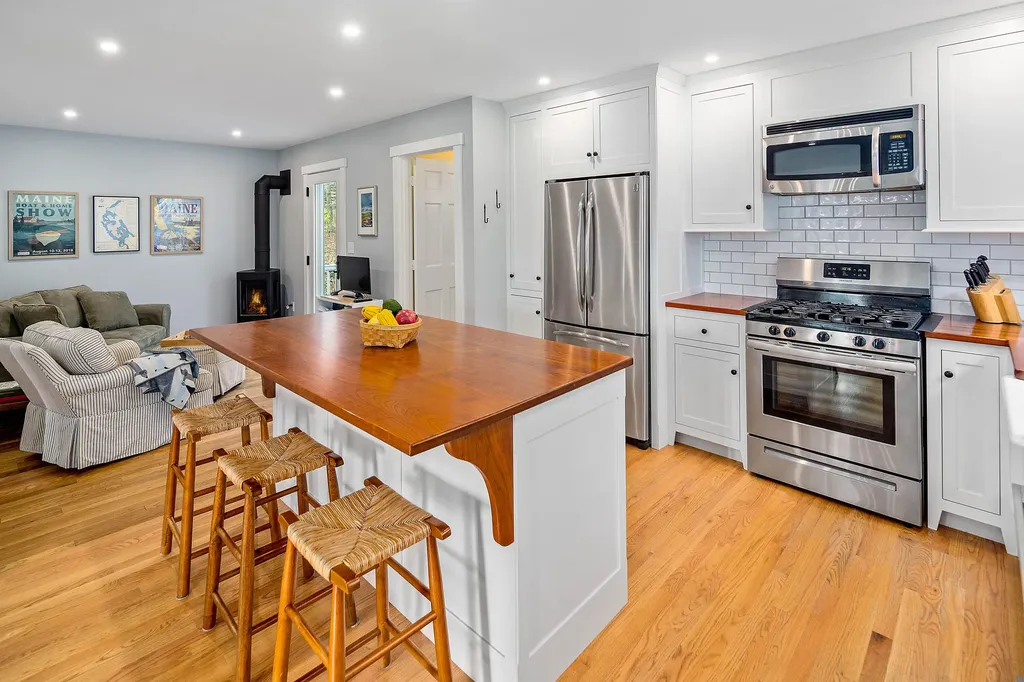 11 Rockbrook Drive Camden ME 04843