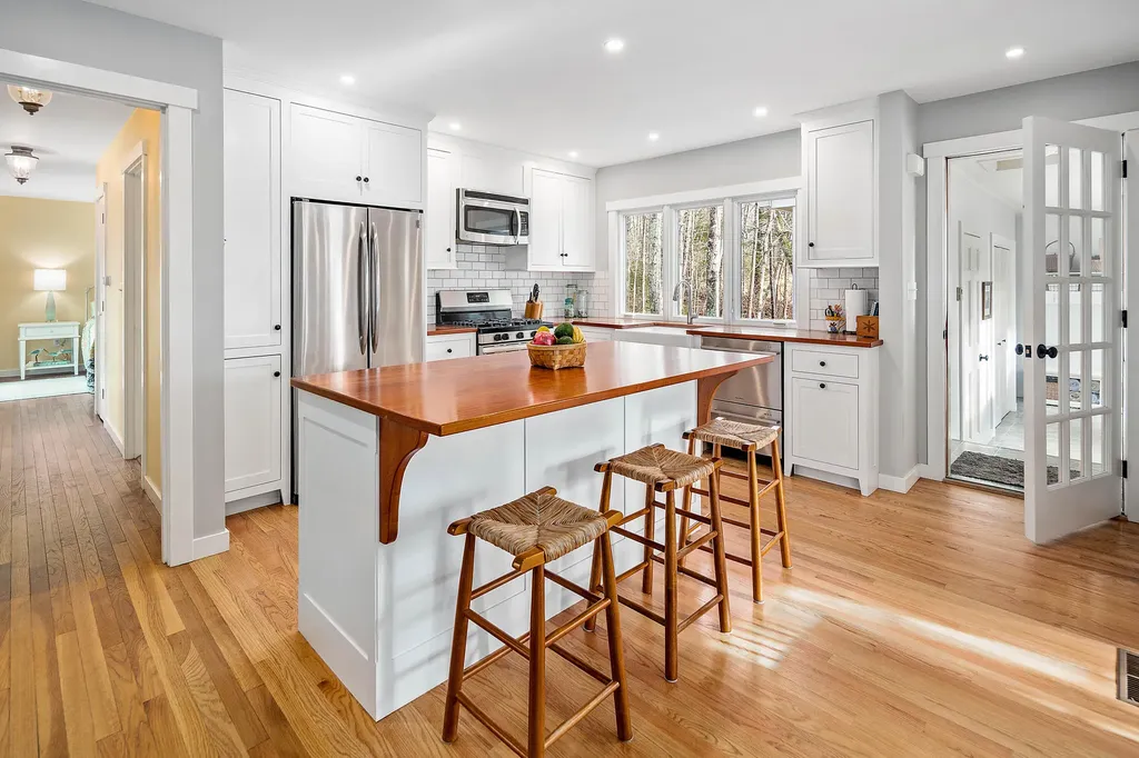 11 Rockbrook Drive Camden ME 04843