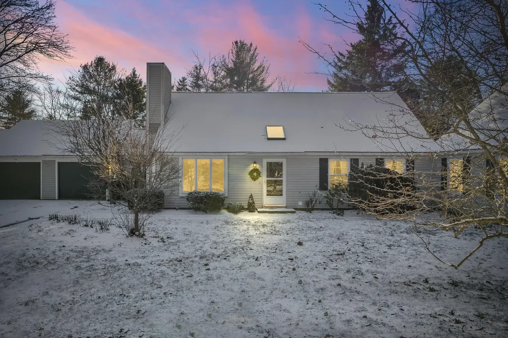 52 Willow Grove Road Brunswick ME 04011