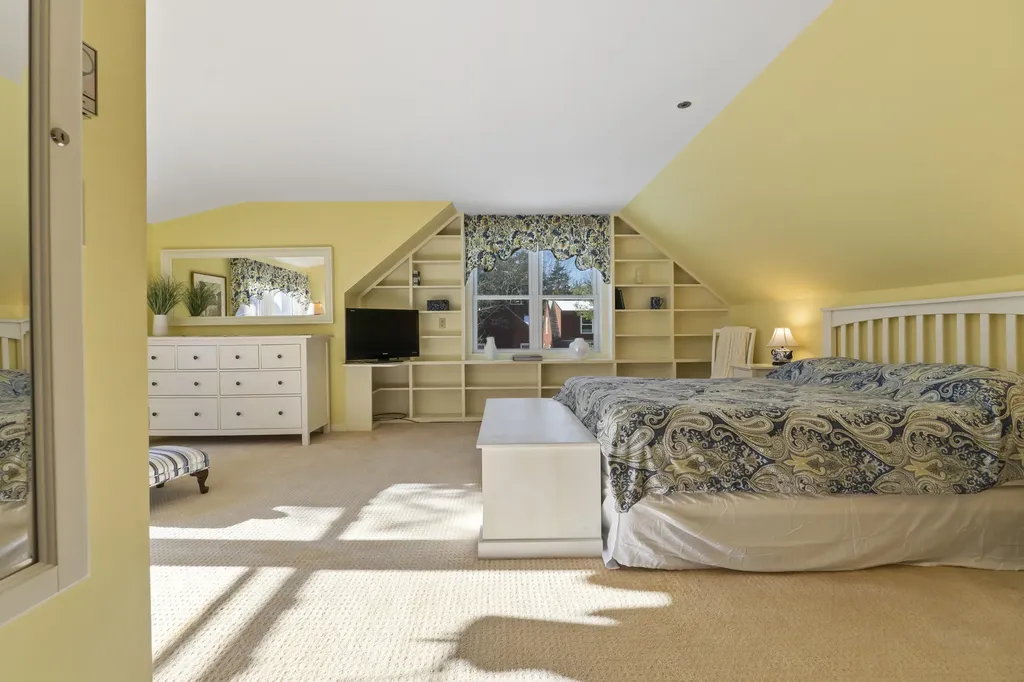 52 Willow Grove Road Brunswick ME 04011