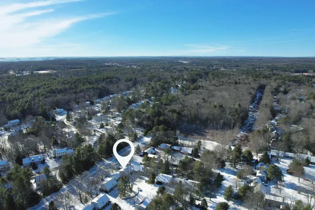 52 Willow Grove Road Brunswick ME 04011
