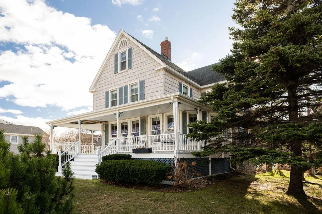 111 Broadway York ME 03909