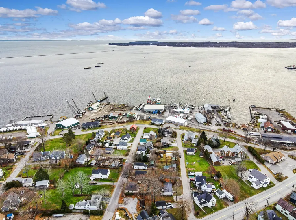 13 Trinity Street Rockland ME 04841