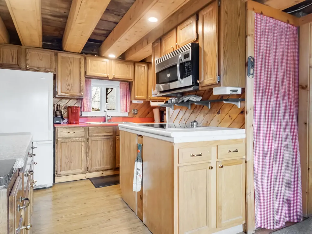 13 Trinity Street Rockland ME 04841