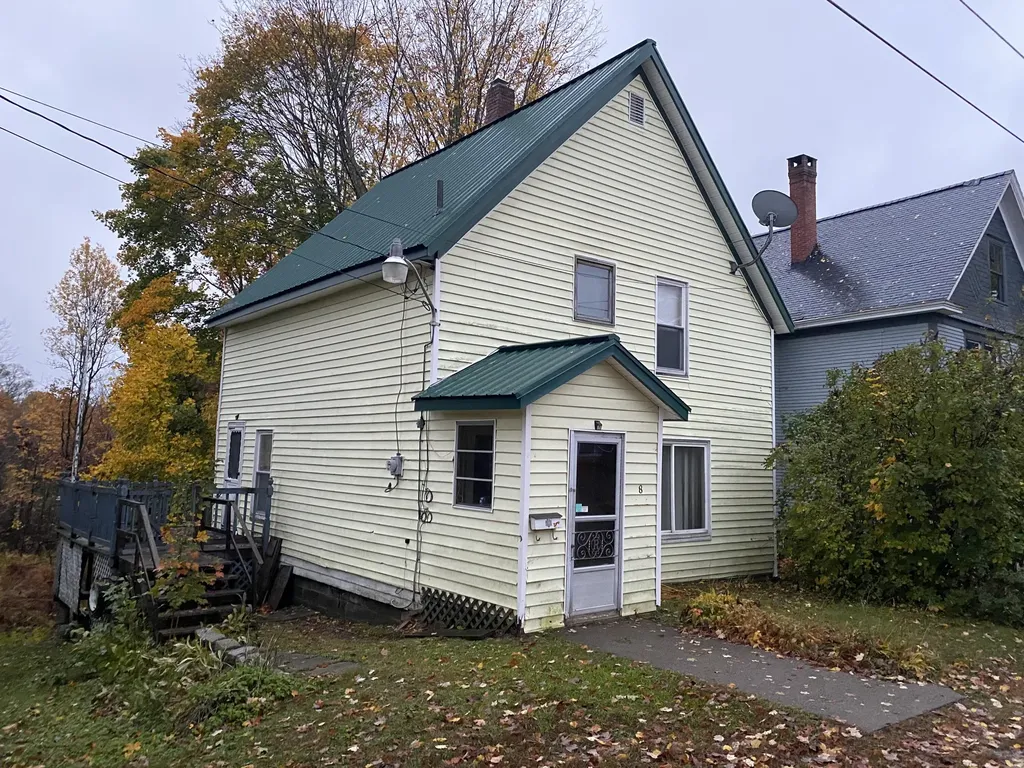 8 Clinton Street Milo ME 04463