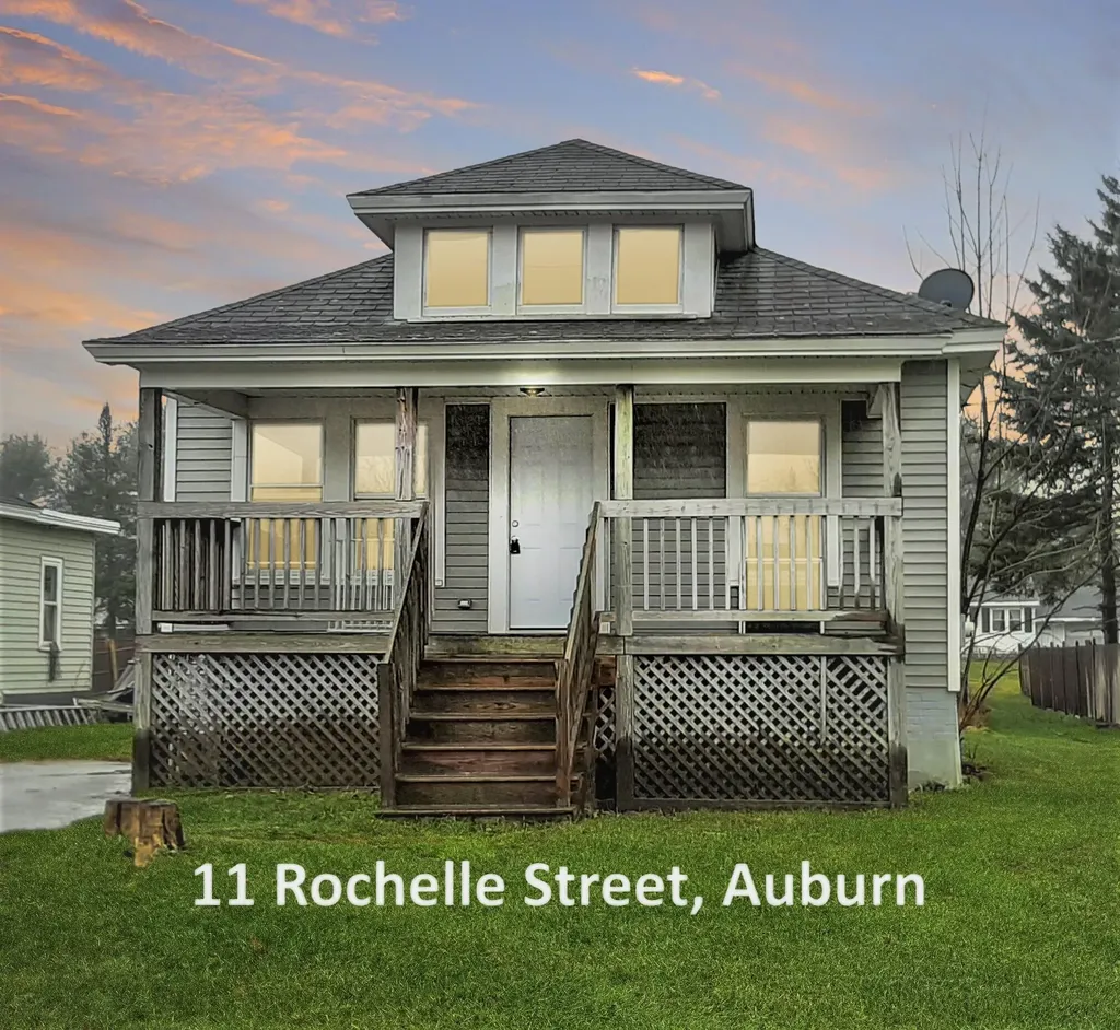 11 Rochelle Street Auburn ME 04210