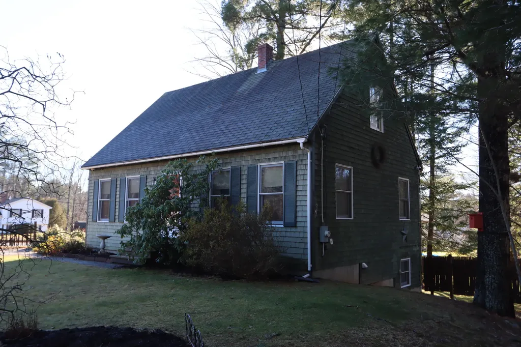 2 Pike Street Lisbon ME 04252